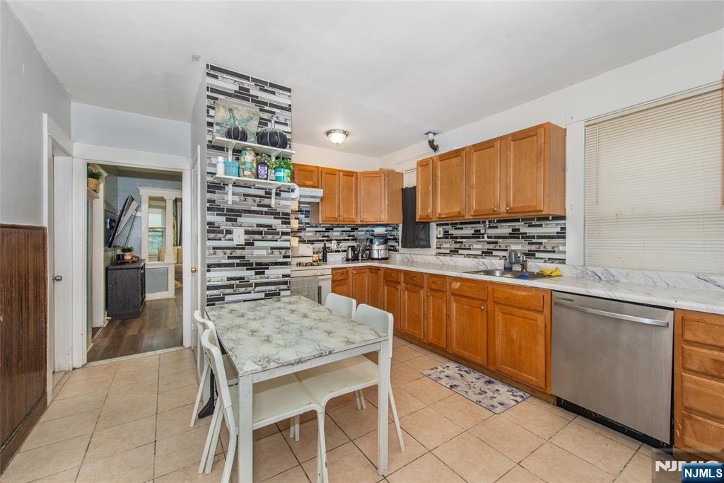 property viewer photo 20