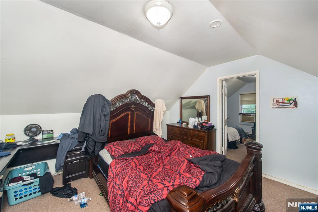 property viewer photo 35