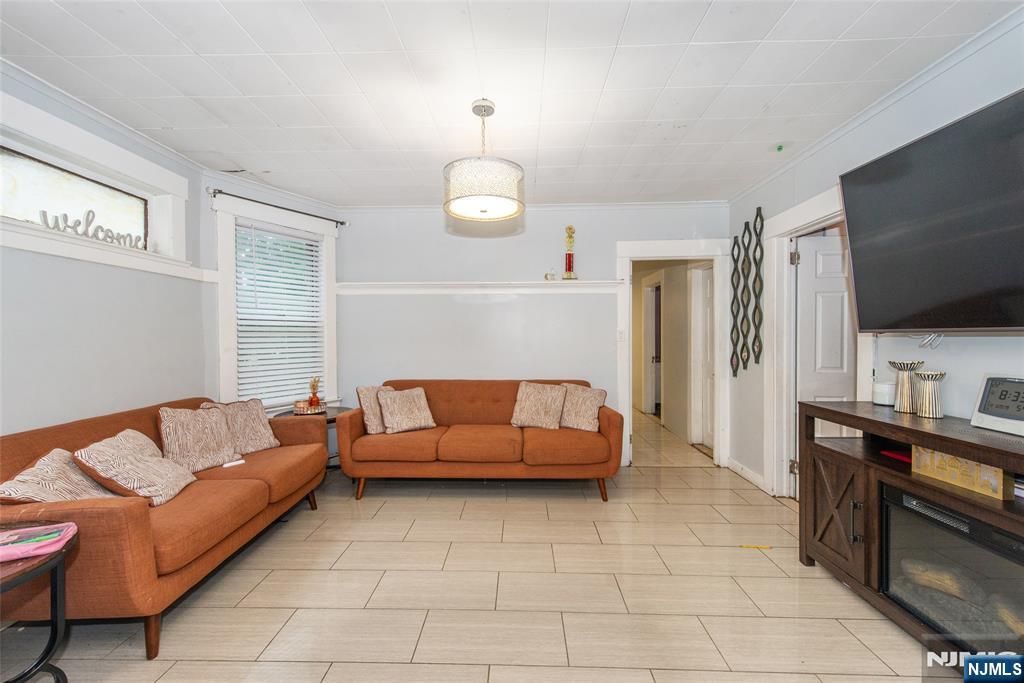 property viewer photo 5