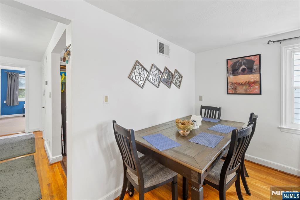 property viewer photo 10