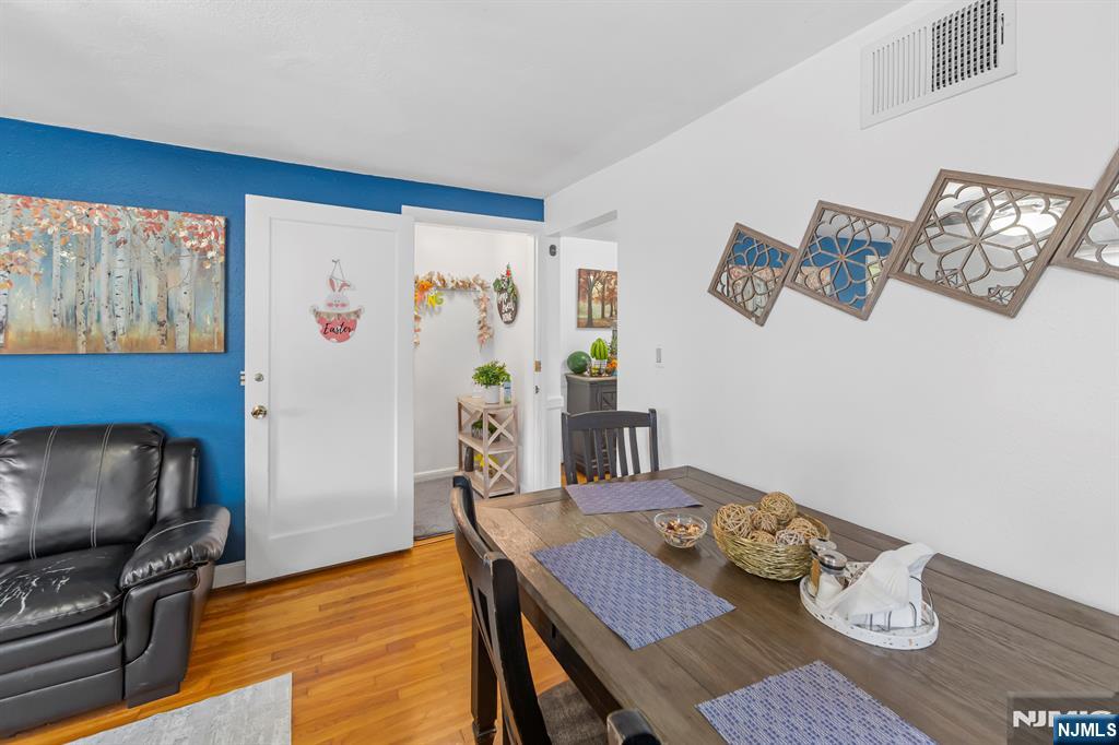 property viewer photo 11