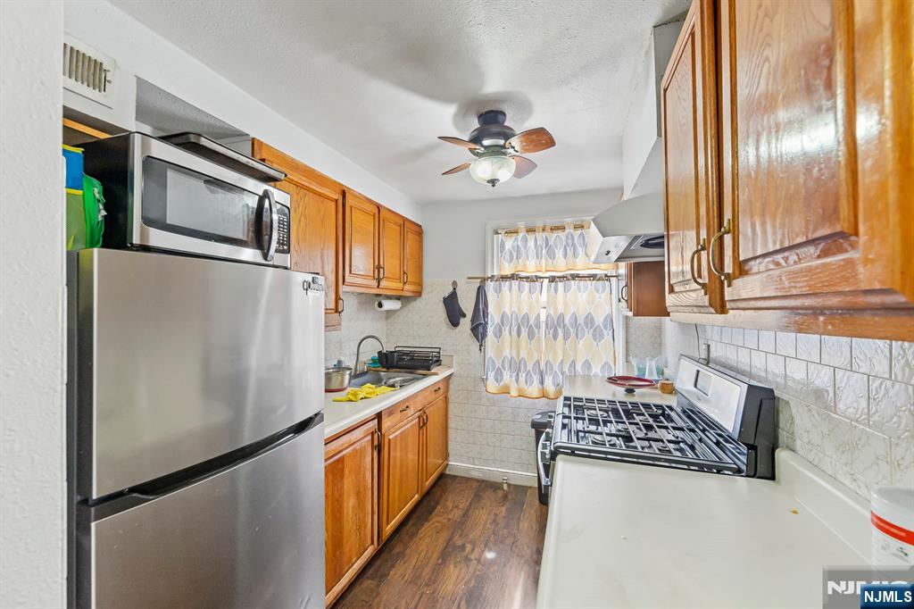 property viewer photo 12