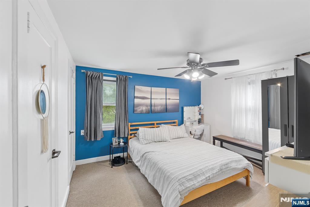 property viewer photo 16