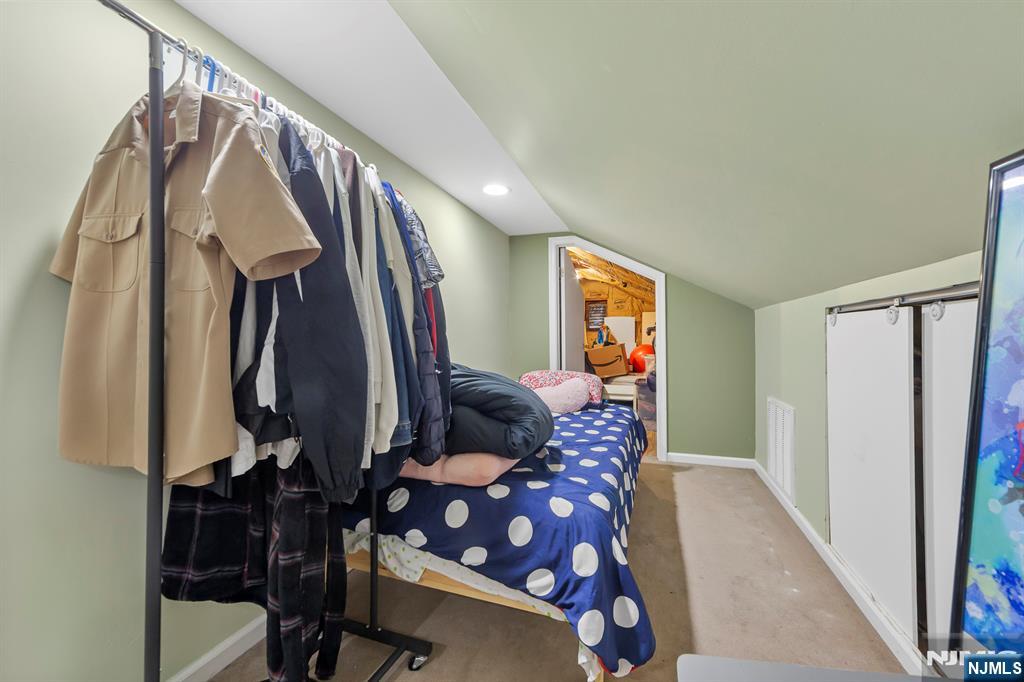 property viewer photo 25