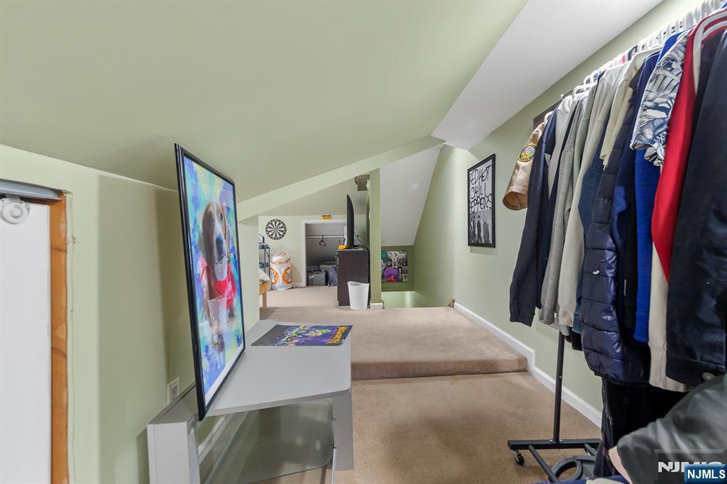 property viewer photo 26