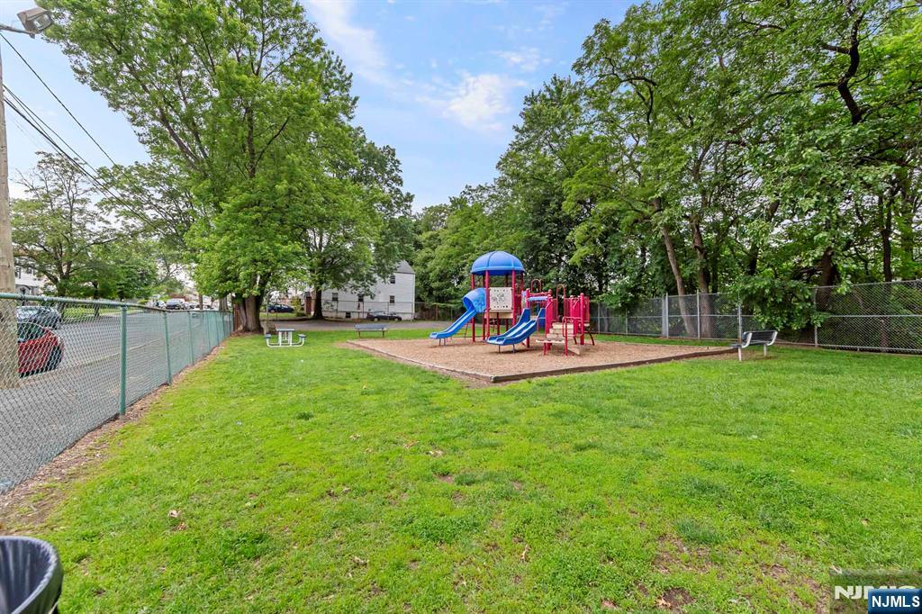 property viewer photo 29
