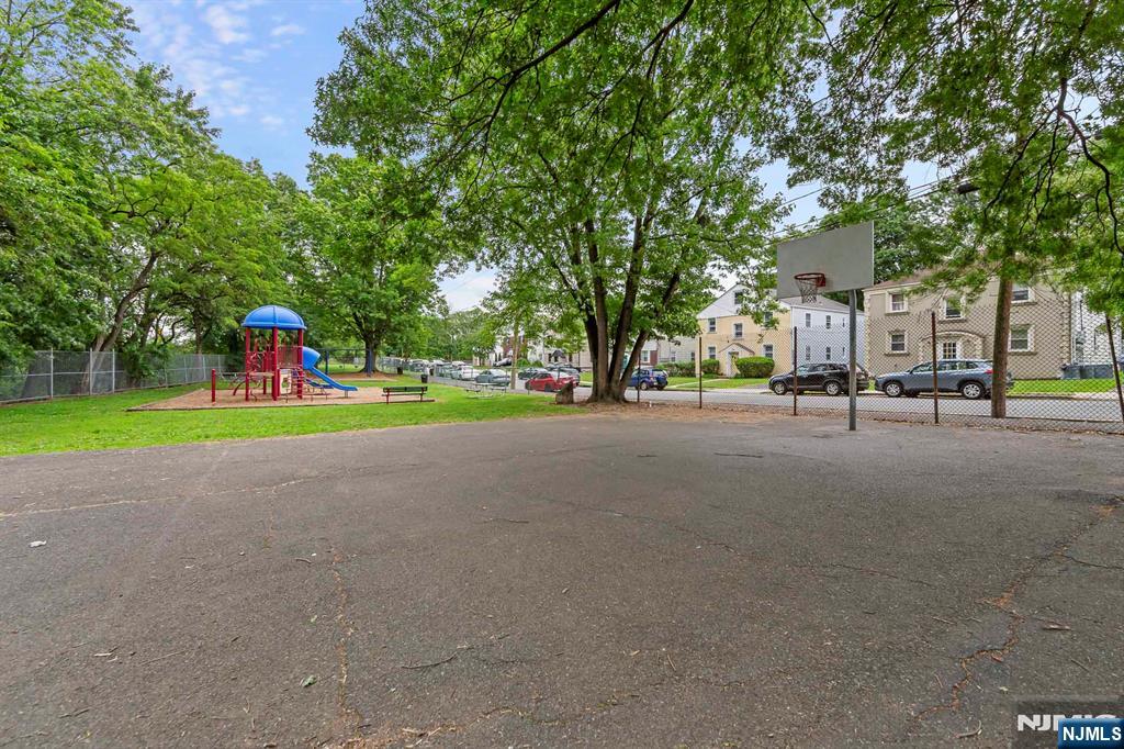 property viewer photo 30