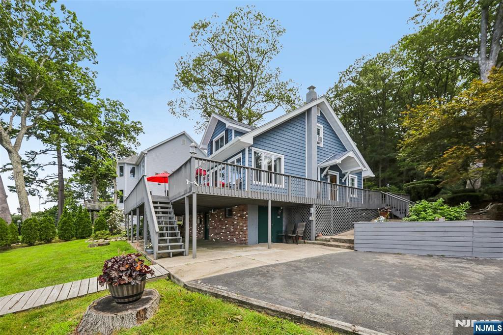 main property photo 31