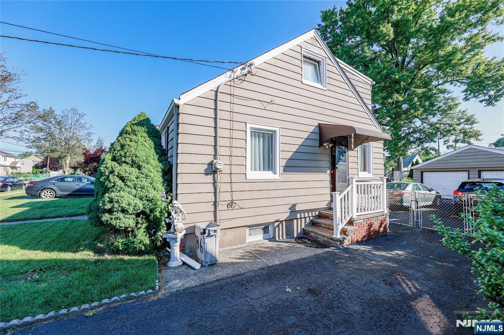 property viewer photo 1