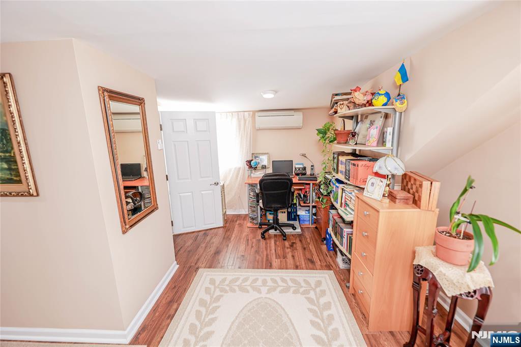 property viewer photo 22