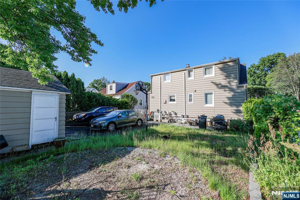 property viewer photo 42