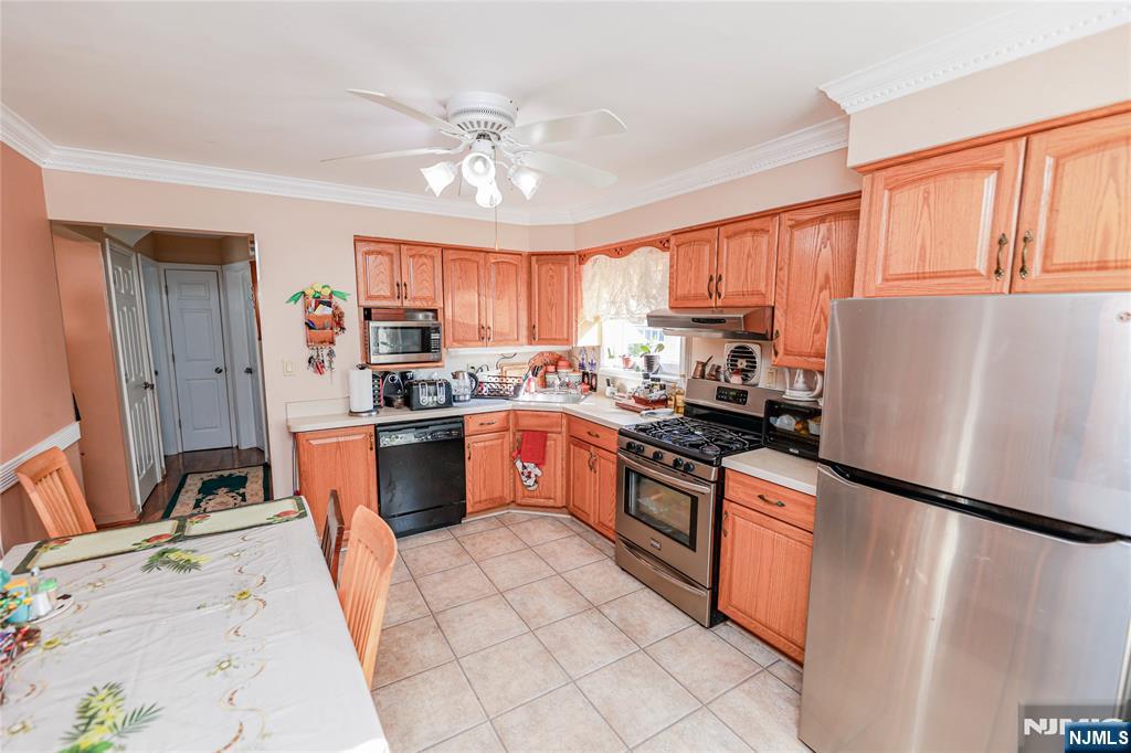 property viewer photo 8