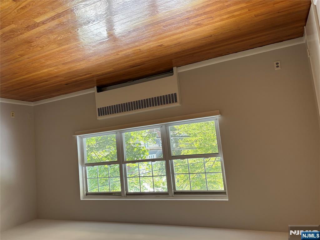 property viewer photo 1