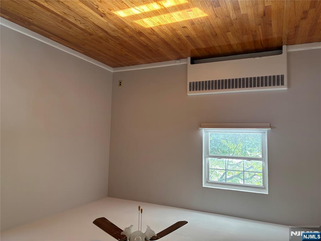 property viewer photo 6