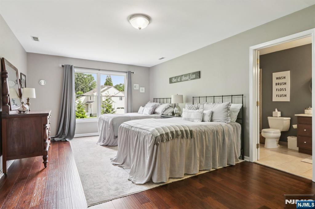 property viewer photo 20