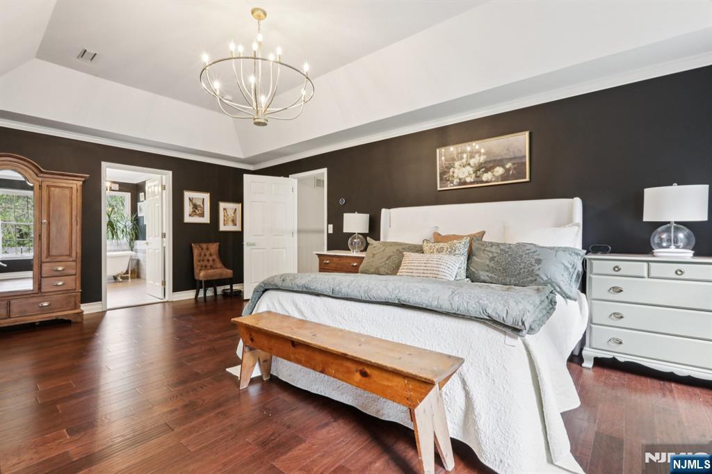 property viewer photo 24