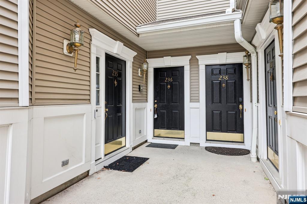 property viewer photo 2