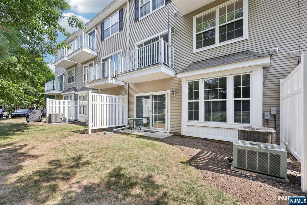 property viewer photo 20