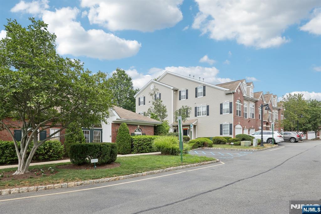 property viewer photo 23
