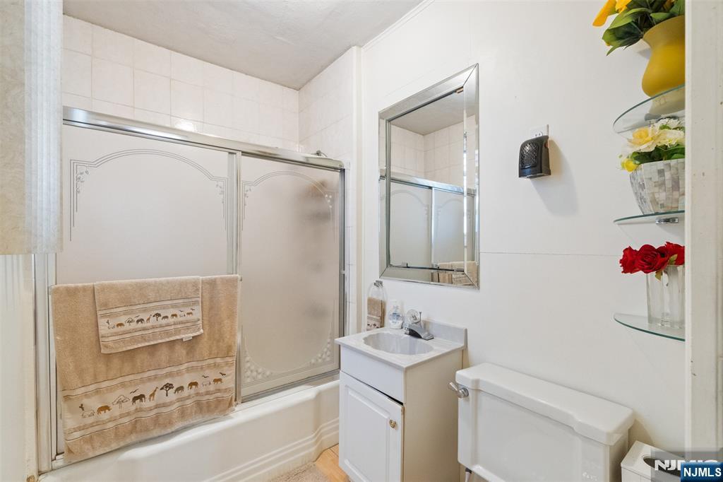 property viewer photo 14