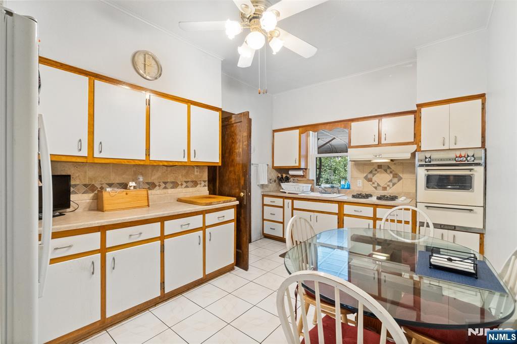 property viewer photo 16