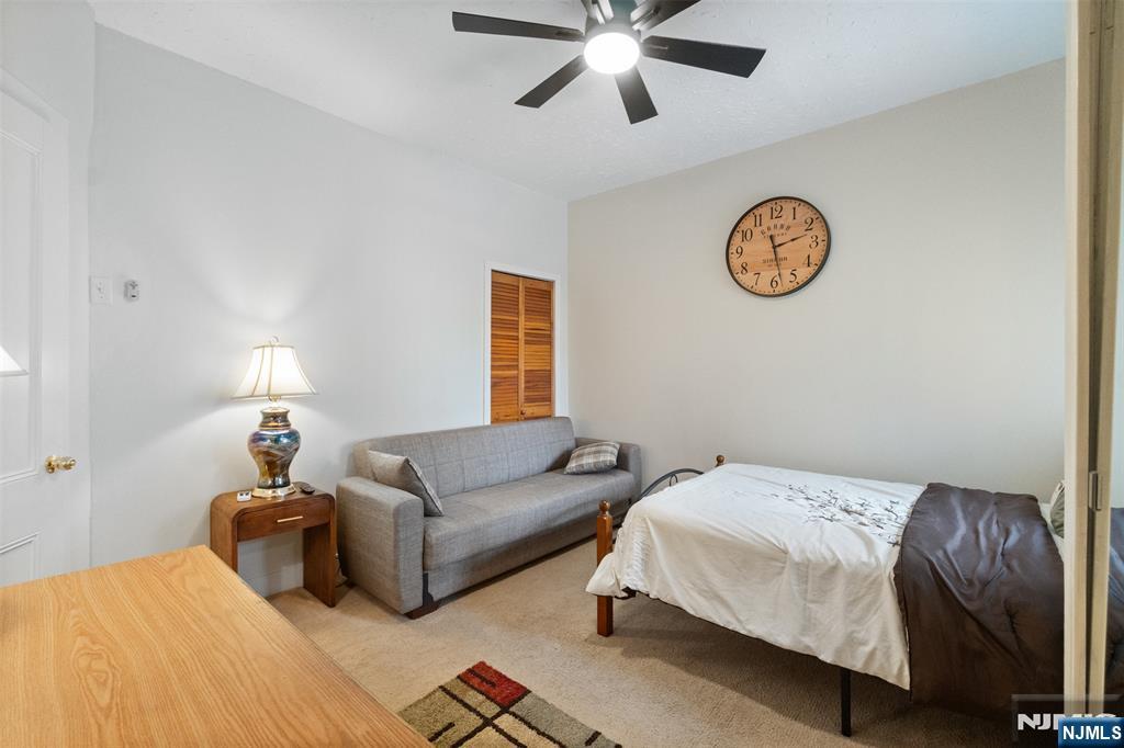 property viewer photo 4