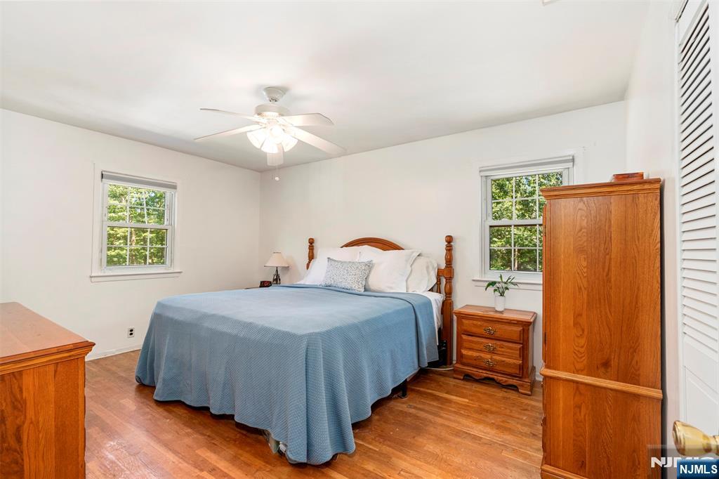 property viewer photo 12