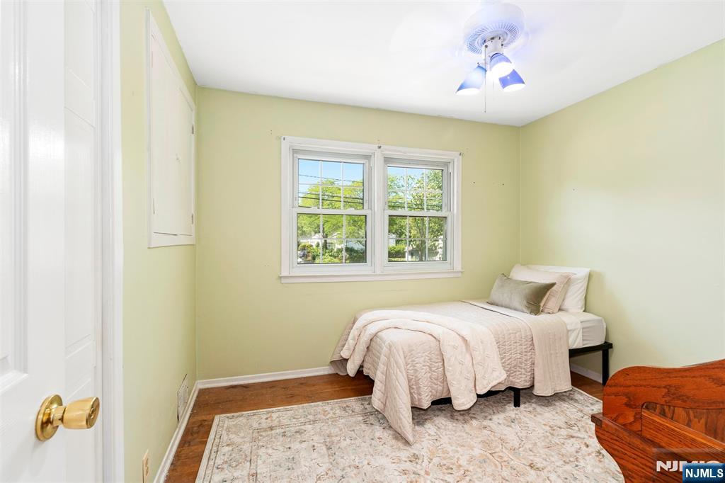 property viewer photo 14