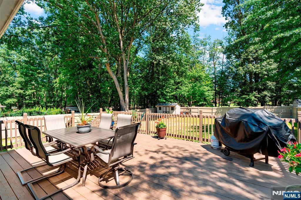 property viewer photo 18