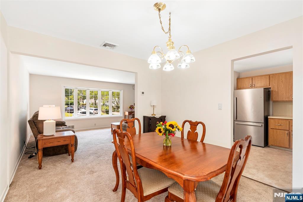 property viewer photo 4