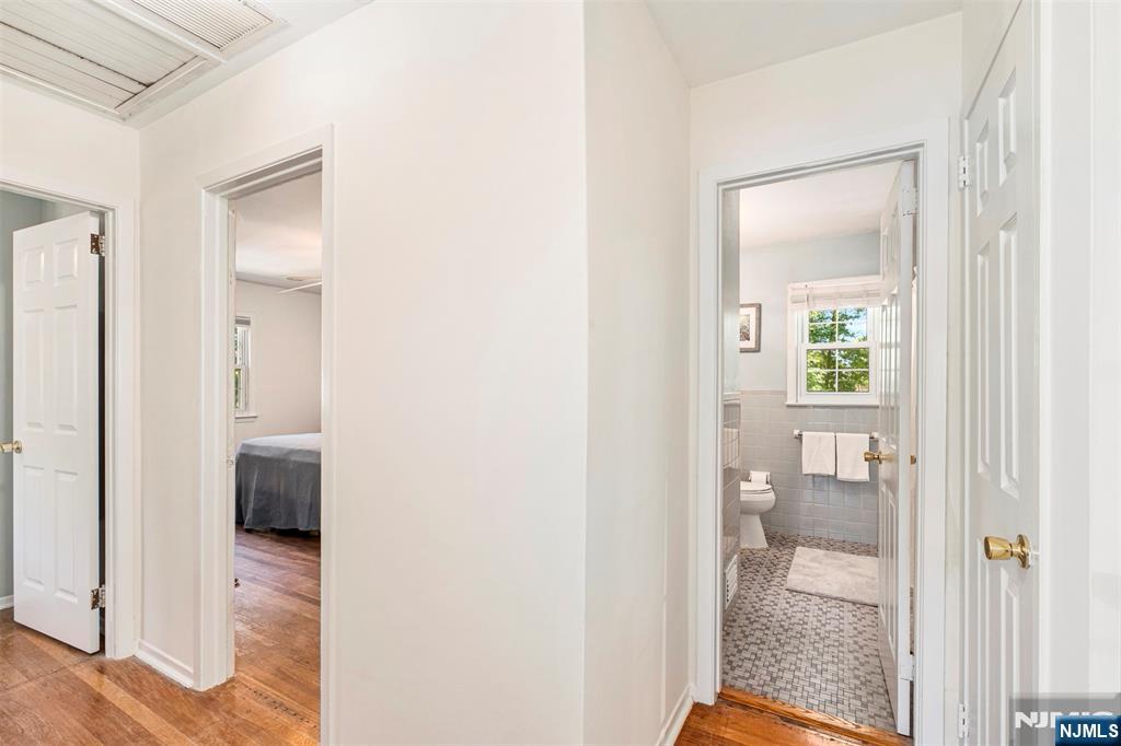 property viewer photo 9