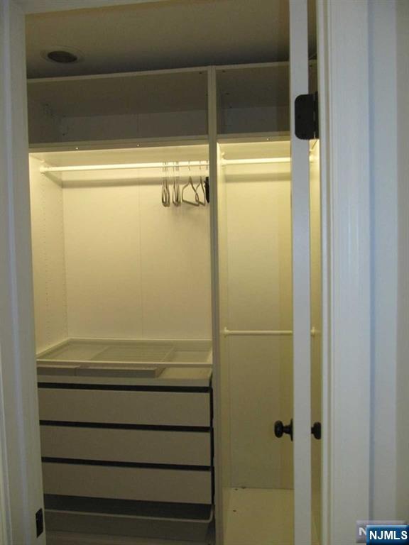property viewer photo 15