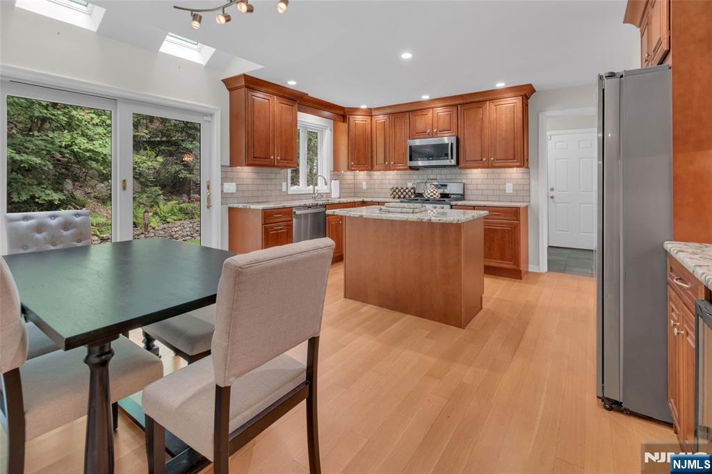 property viewer photo 10