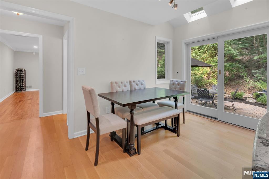 property viewer photo 11