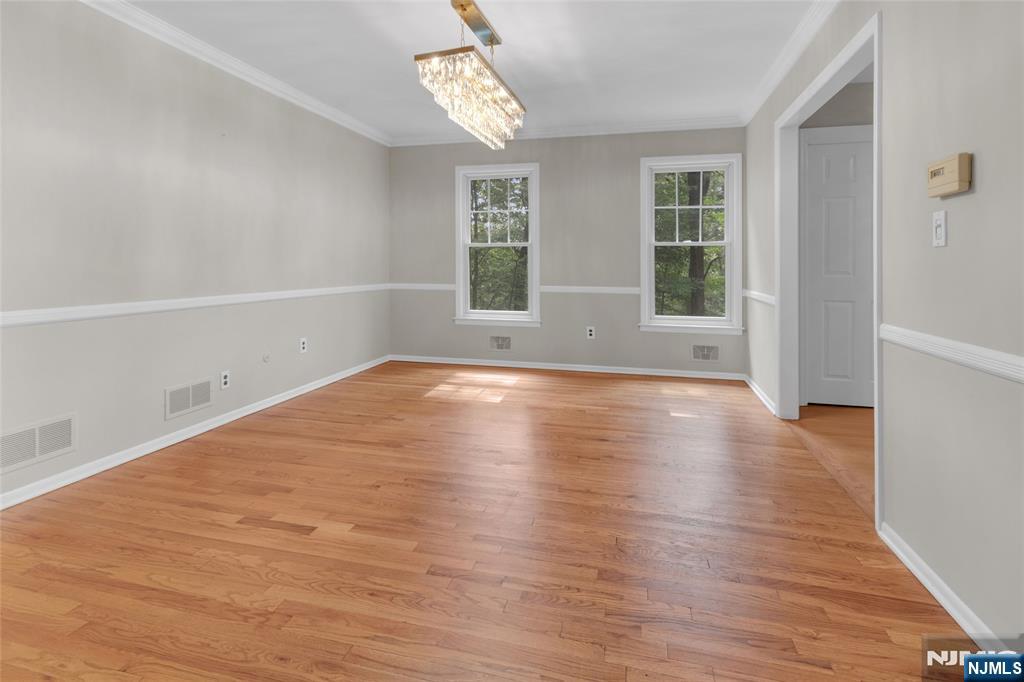 property viewer photo 12