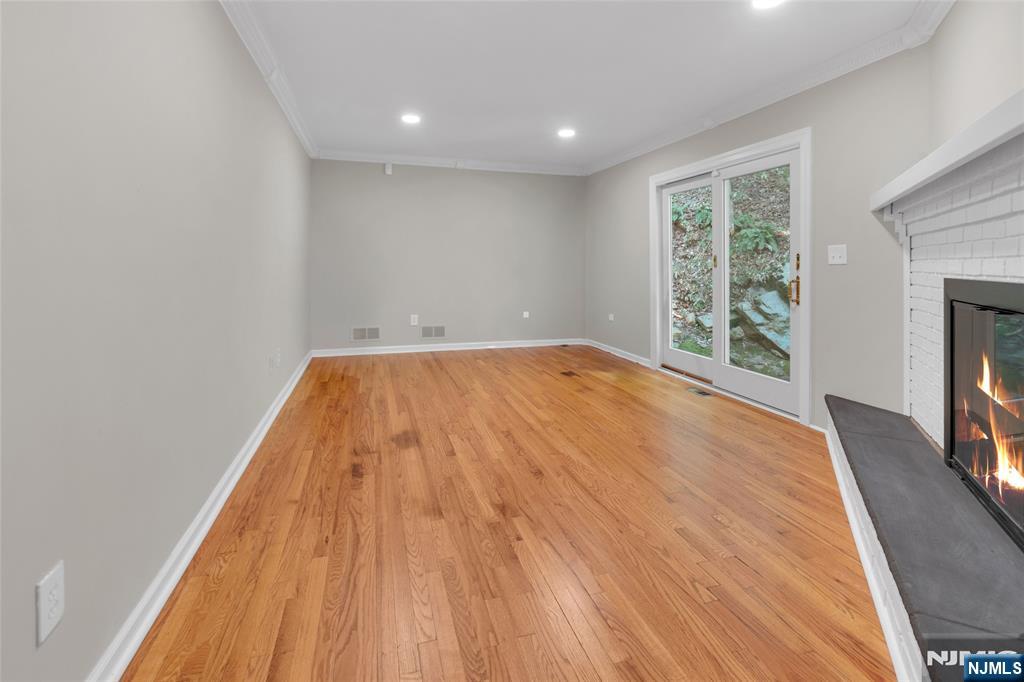 property viewer photo 15