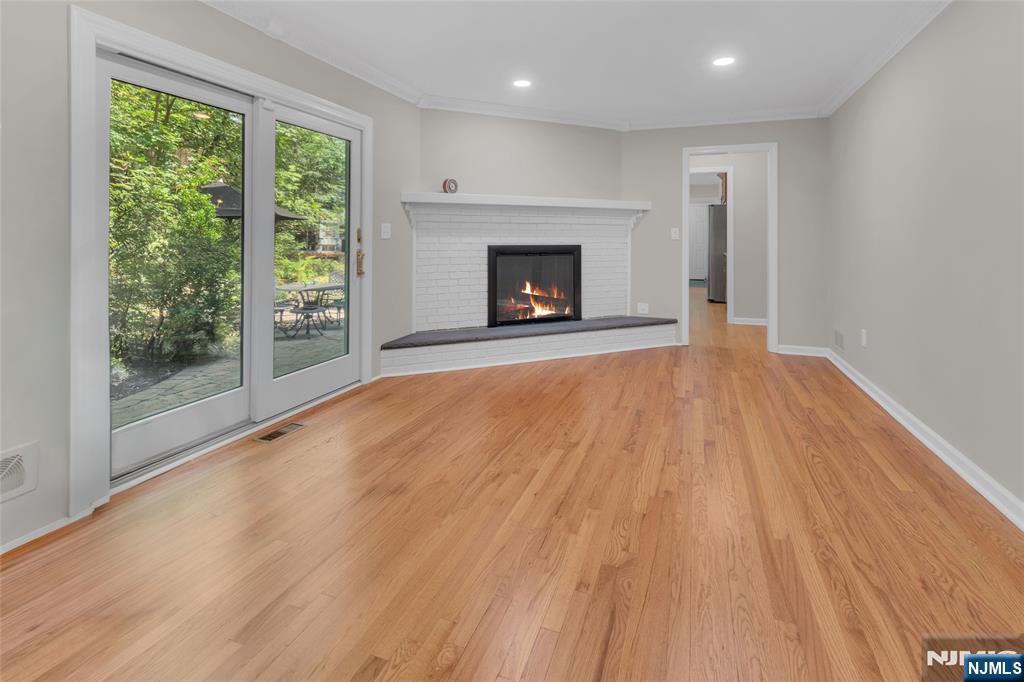 property viewer photo 16