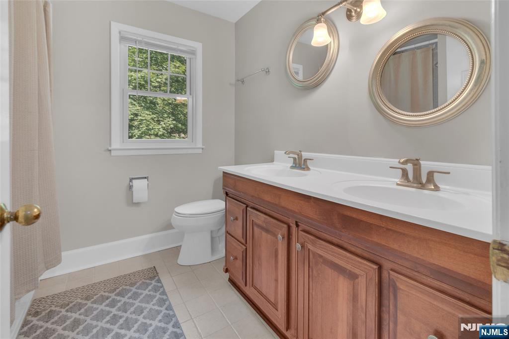property viewer photo 21