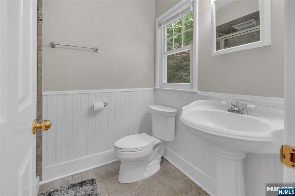 property viewer photo 26