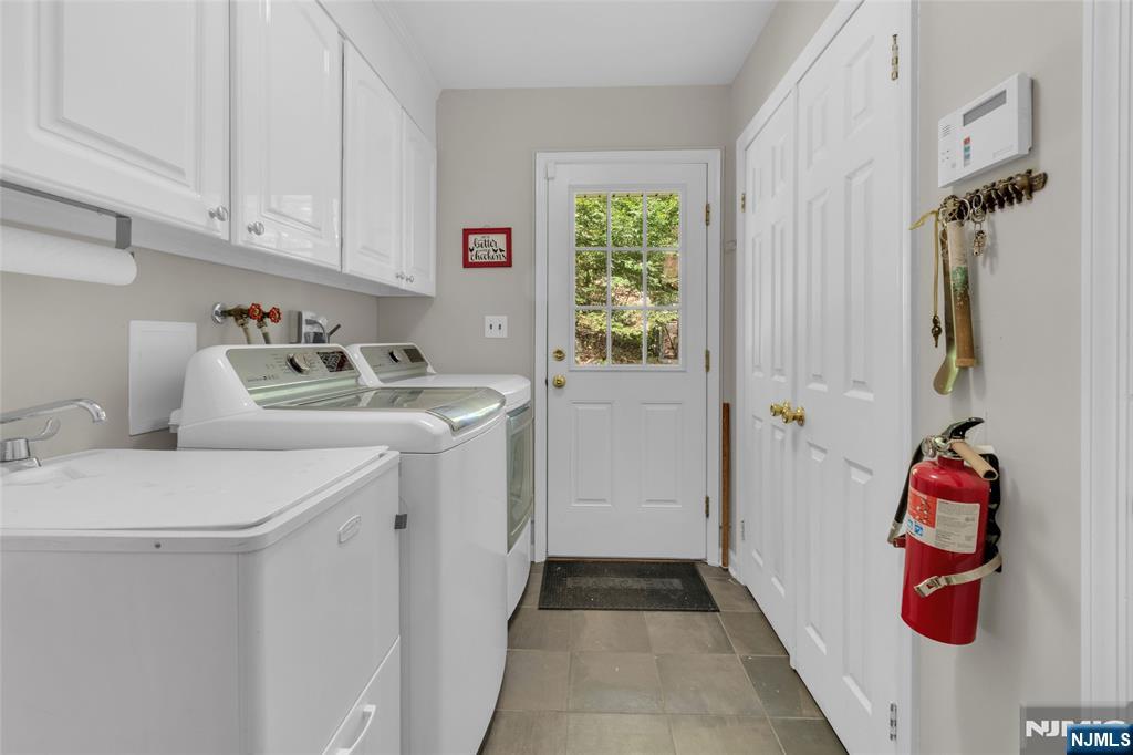 property viewer photo 31