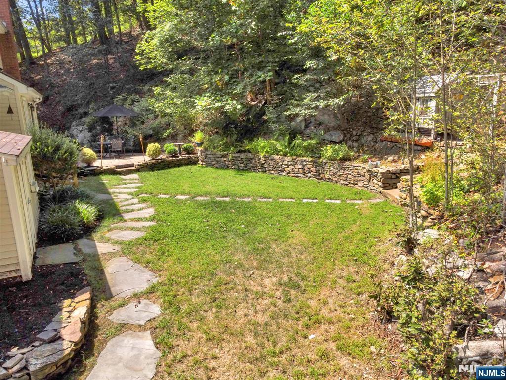 property viewer photo 35