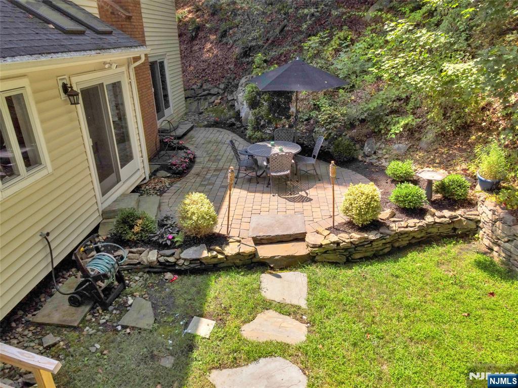 property viewer photo 36
