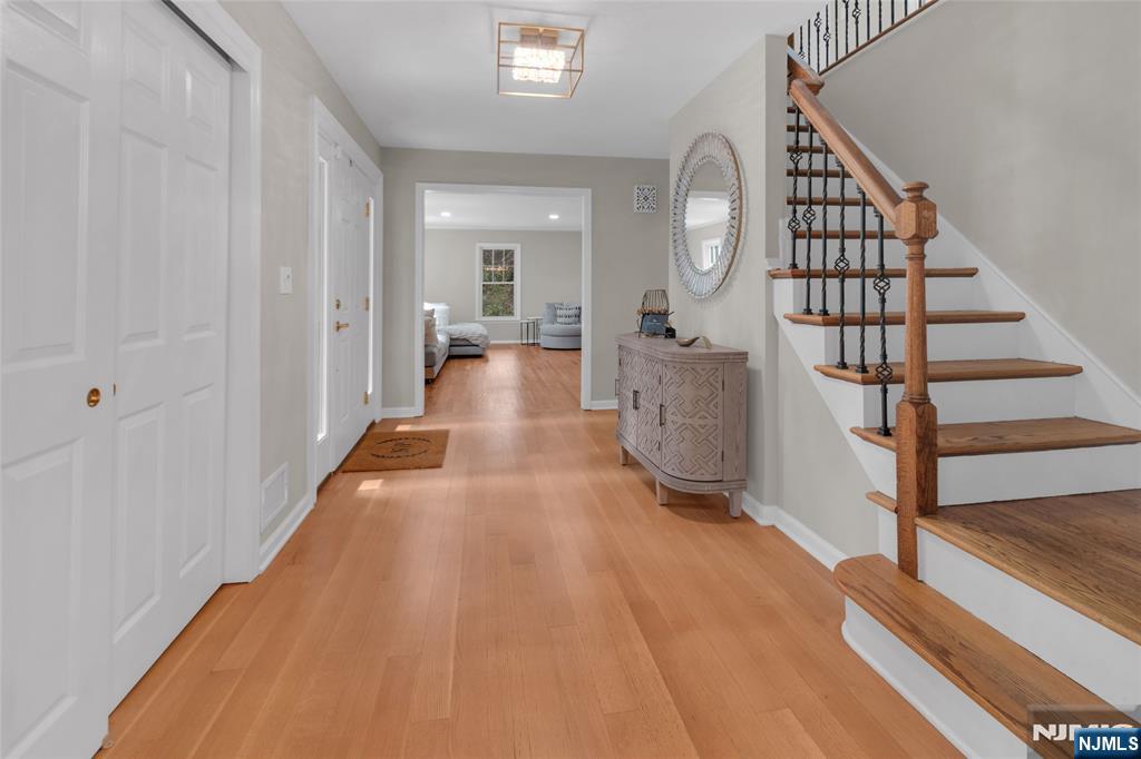 property viewer photo 6