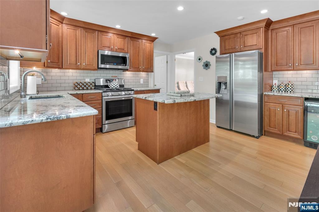 property viewer photo 8