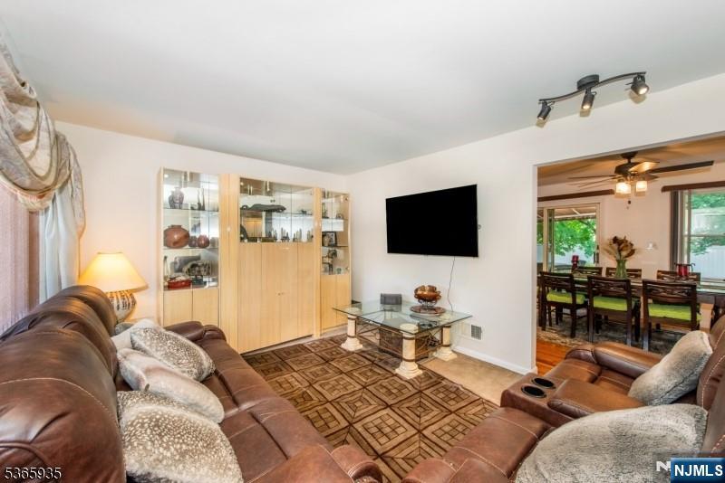 property viewer photo 15
