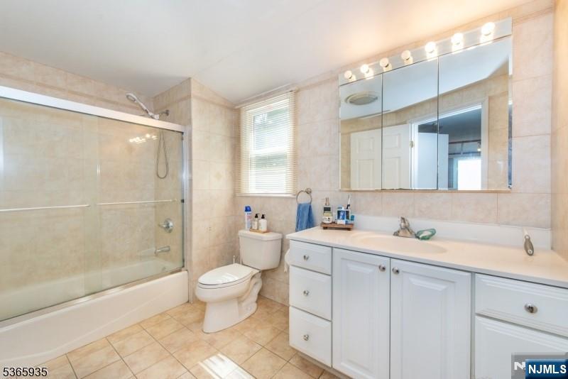 property viewer photo 20