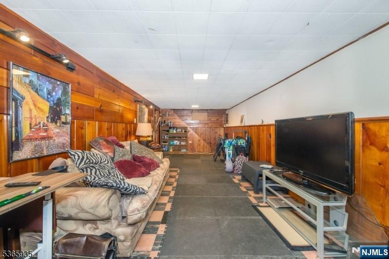 property viewer photo 29