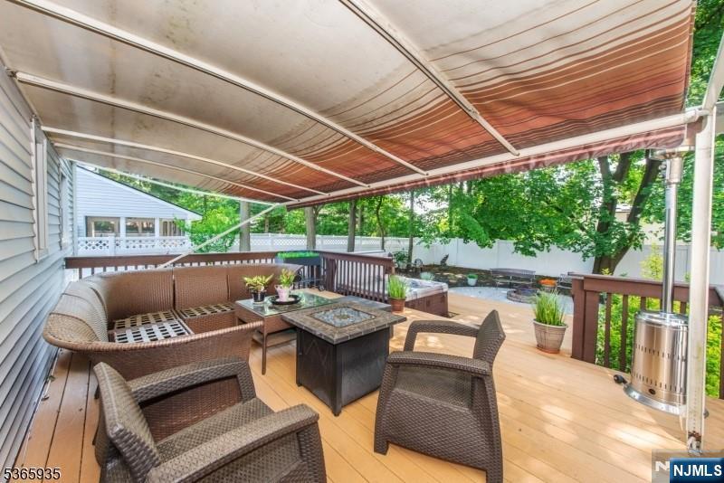 property viewer photo 3