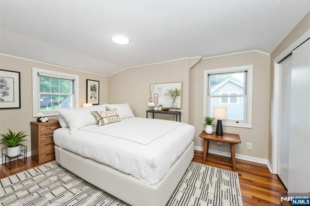 property viewer photo 17