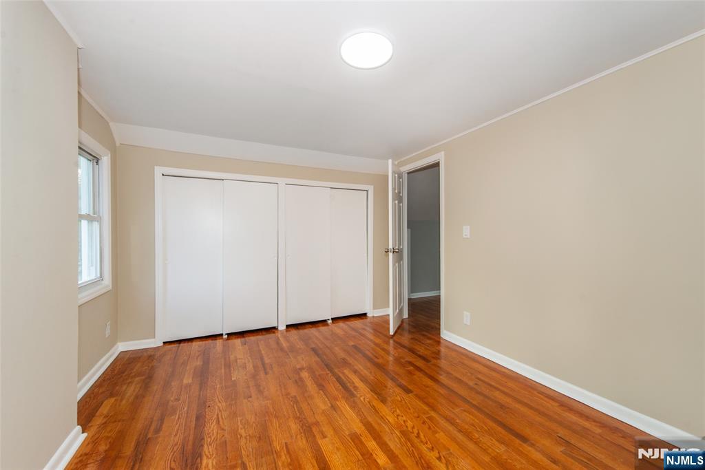 property viewer photo 19